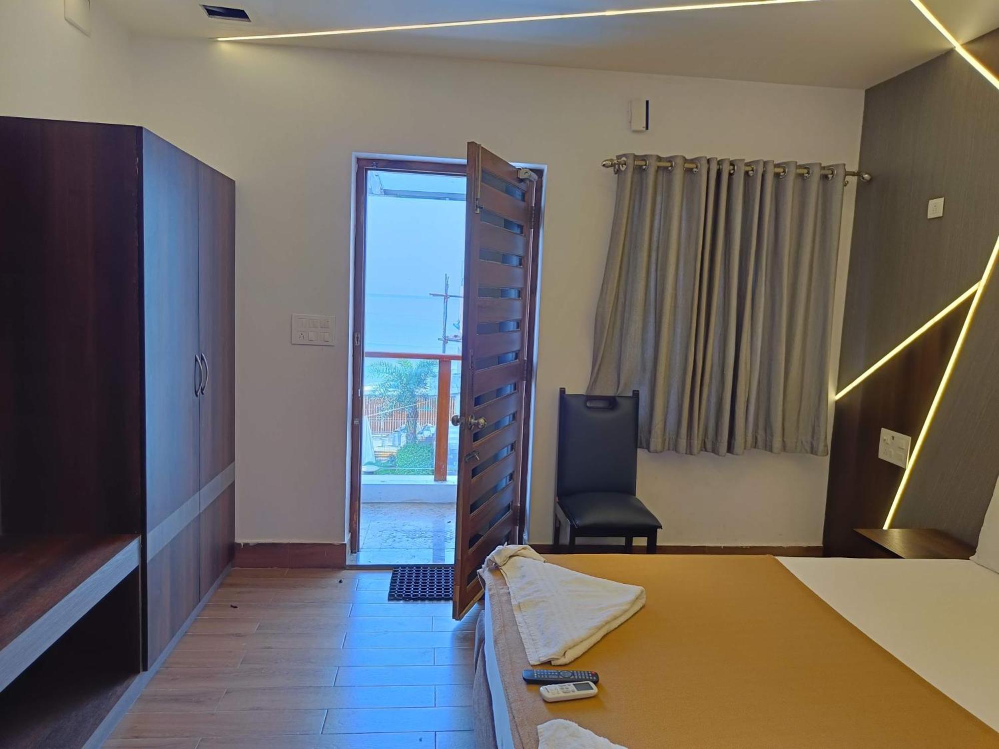 Umino Beach Resort Chennai Bagian luar foto