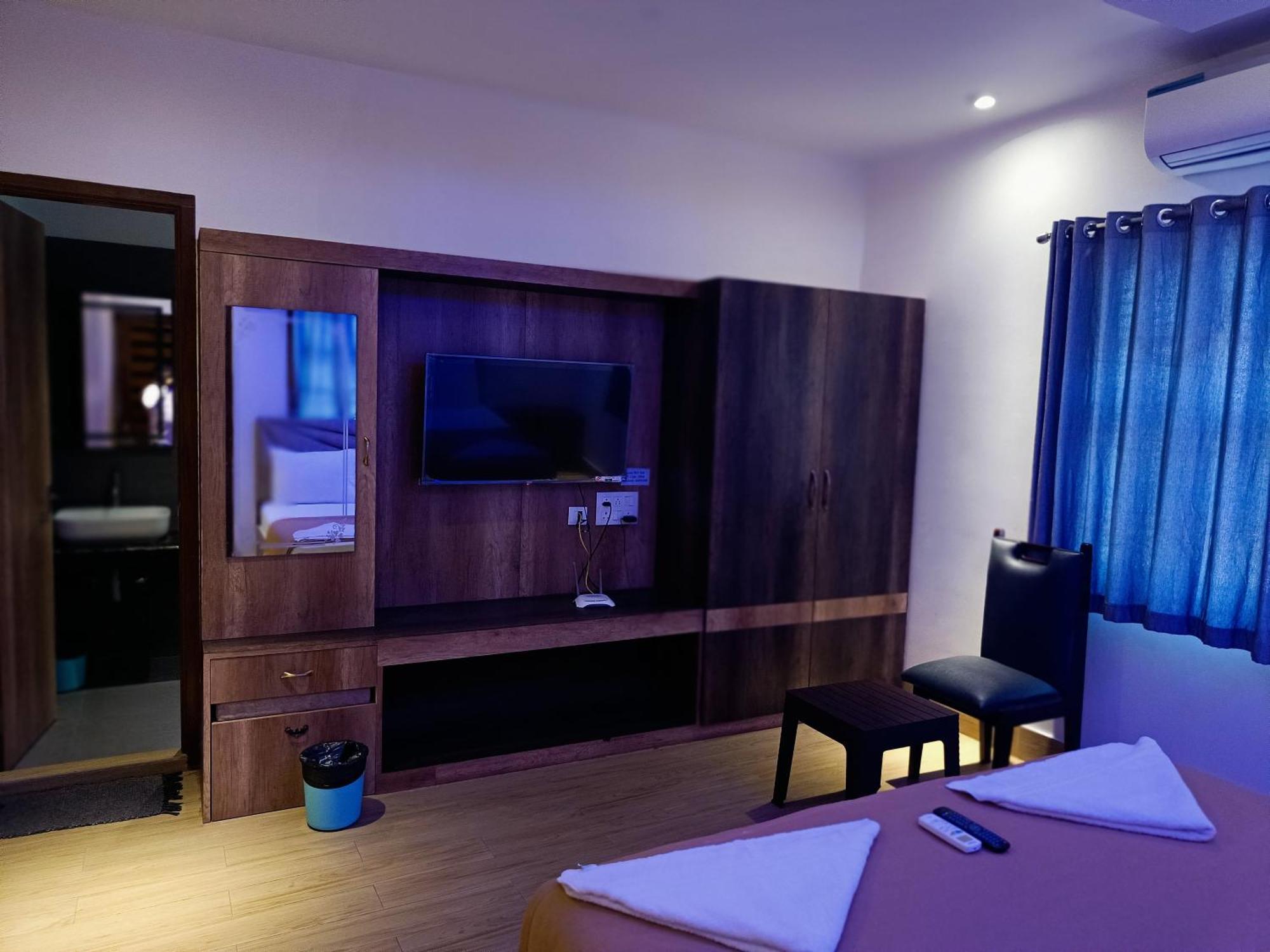 Umino Beach Resort Chennai Bagian luar foto
