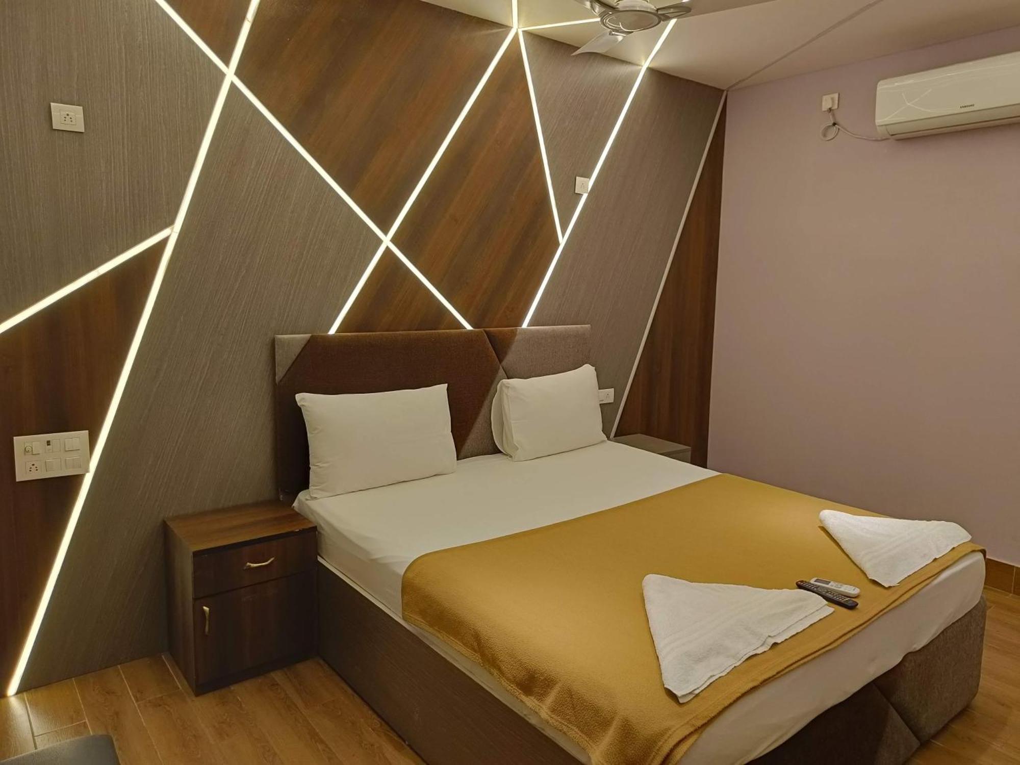 Umino Beach Resort Chennai Bagian luar foto