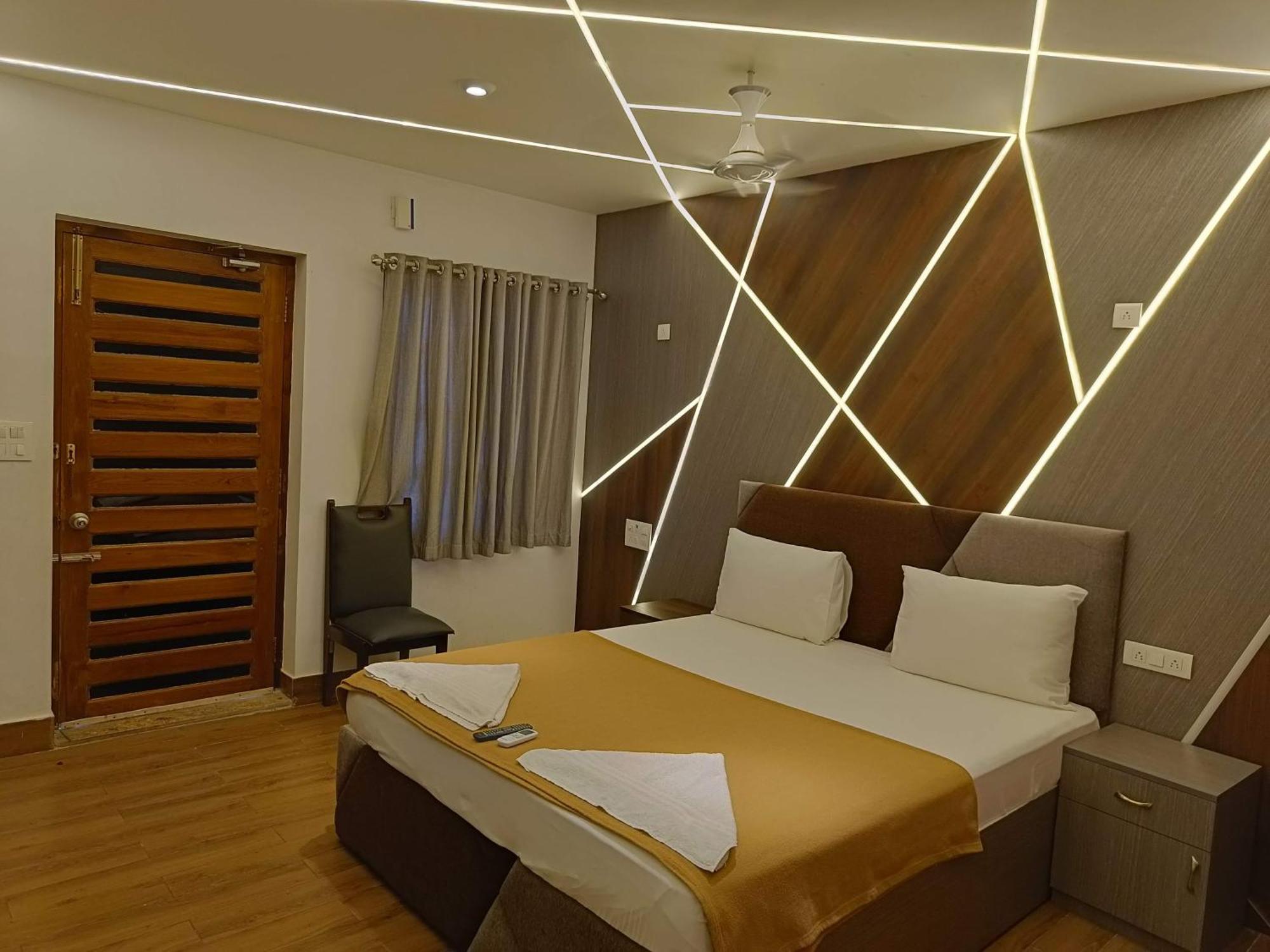Umino Beach Resort Chennai Bagian luar foto