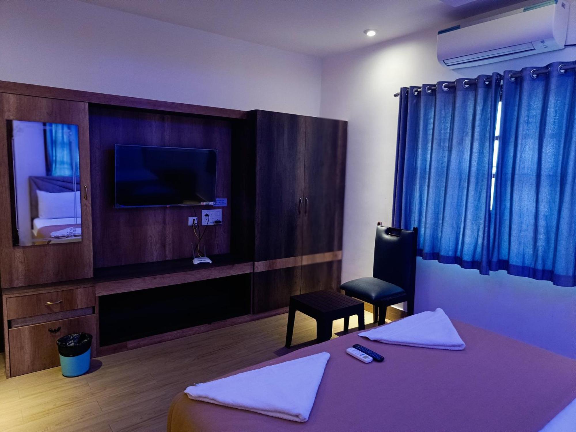 Umino Beach Resort Chennai Bagian luar foto