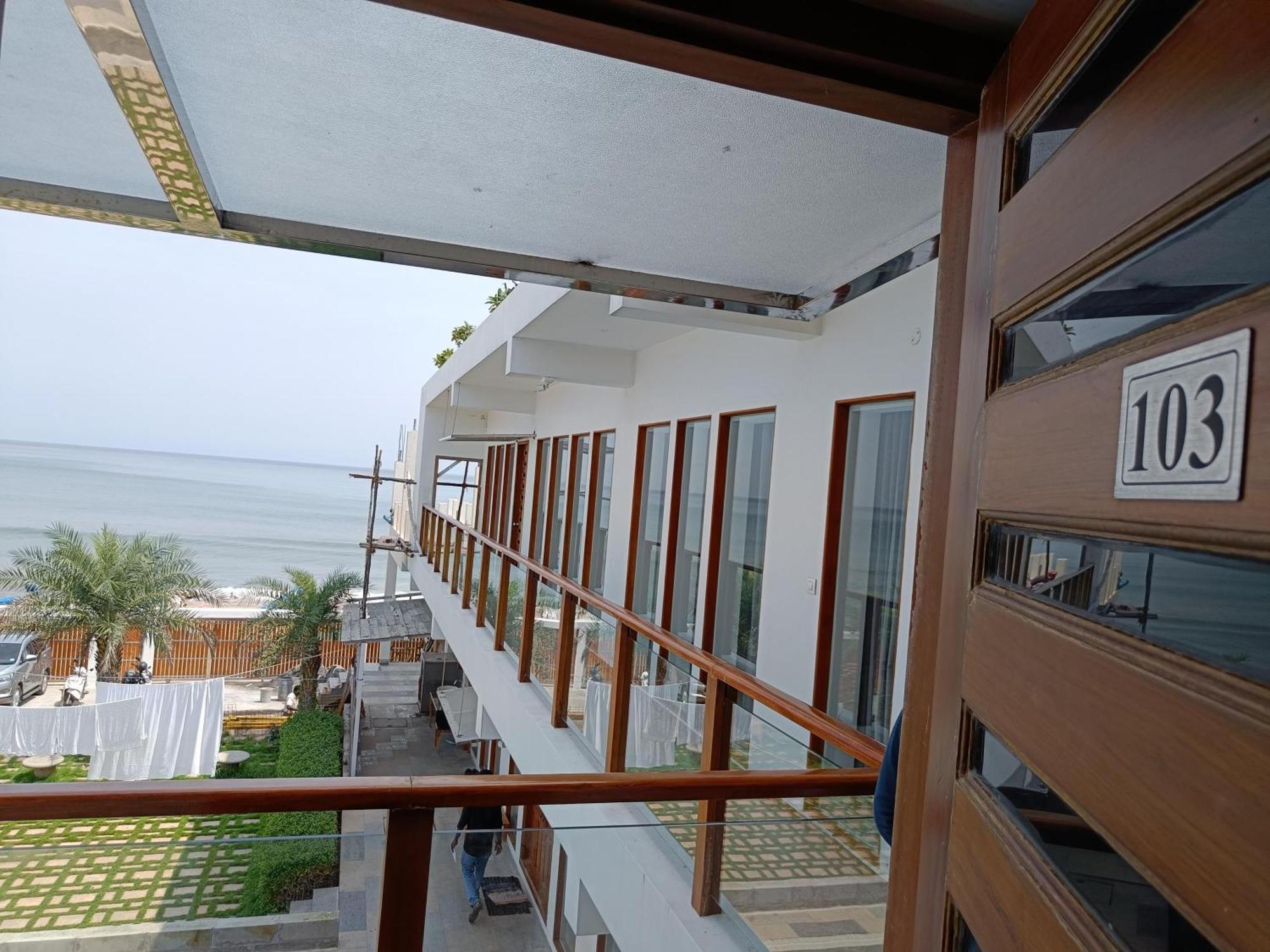 Umino Beach Resort Chennai Bagian luar foto